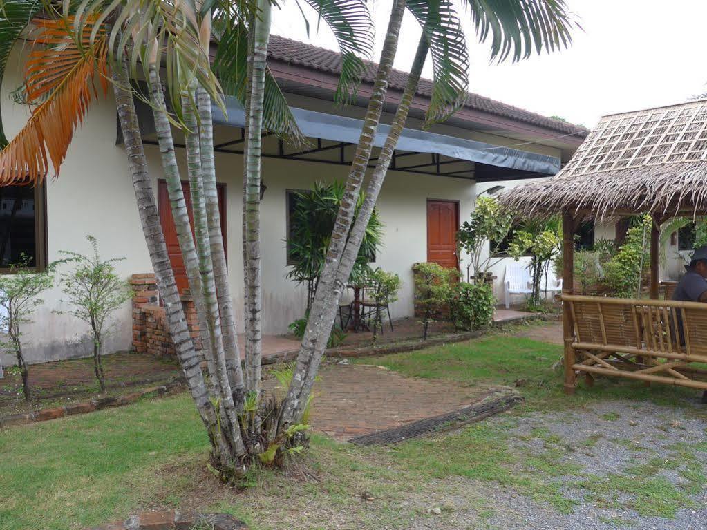 Forum House Hotel Krabi town Exteriör bild